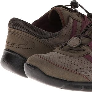 Clarks Hedge Tipi Walking Show